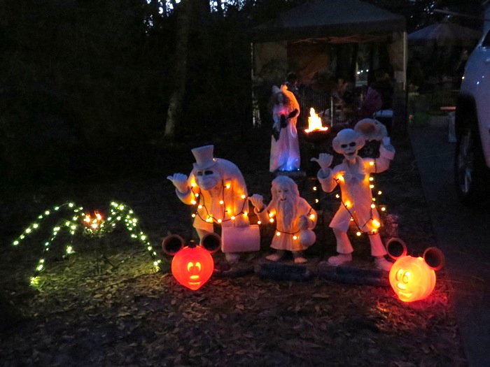 Mousesteps Celebrating Halloween At Disney S Fort Wilderness