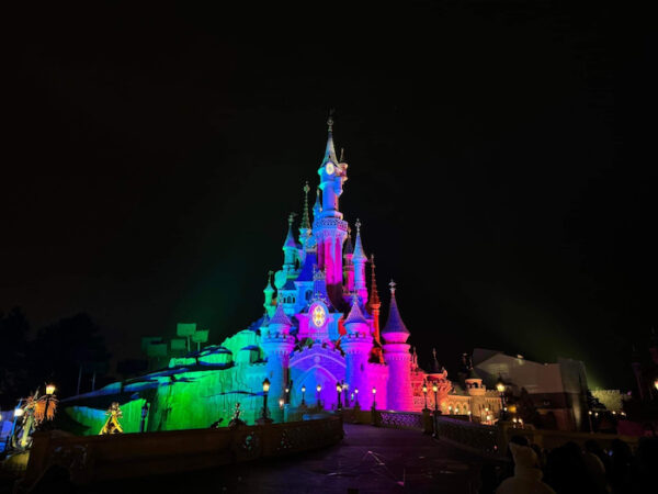 Disney Electrical Sky Parade Drone Show Debuts At Disneyland Paris