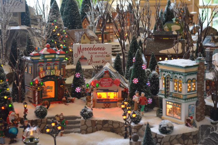 Disney’s Yacht Club Train Display 2013 Features Seaside Village ...