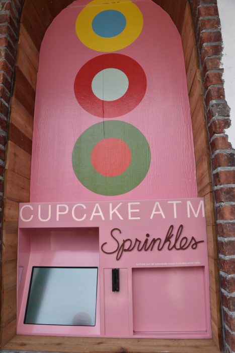 Sprinkles Cupcake Atm At Disney Springs Review With Photos Video At New Walt Disney World Location Mousesteps