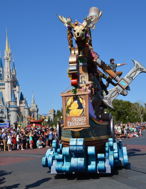 MouseSteps - Disney's Festival of Fantasy Parade is a Crowd Pleasing ...