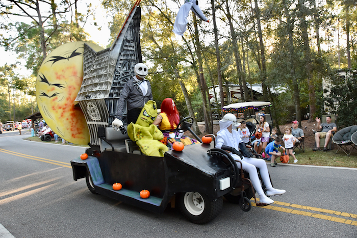 Disney's Fort Wilderness Halloween Golf Cart 2018 Parade Photos and ...