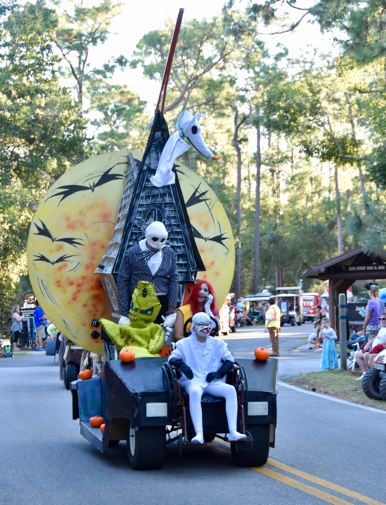 Mousesteps Disney S Fort Wilderness Halloween Golf Cart 2018