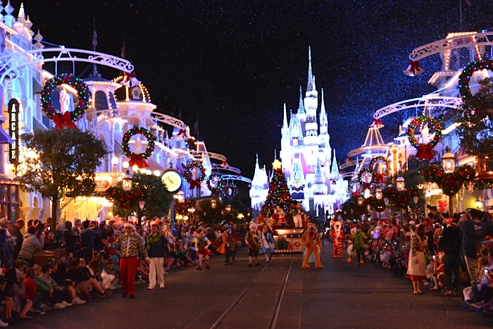 Mickey's Very Merry Merry Christmas Party 2014 - 200 Photos and Video ...