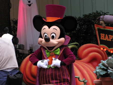 Mickey Mouse in Halloween costume 2009 Magic Kingdom