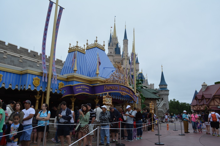 Anna and Elsa Now Greeting Guests at Princess Fairytale Hall in Magic ...