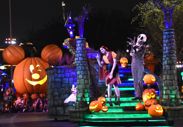 Mickey’s Halloween Party Review and Photos (Over 100), Video from First ...