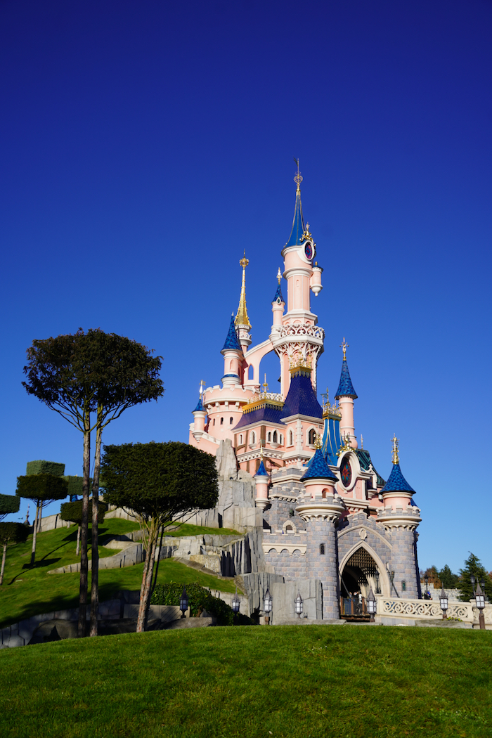 Sleeping Beauty Castle Awakens in Stunning Fashion After a 12-Month Massive  Refurbishment at Disneyland Paris - DisneylandParis News