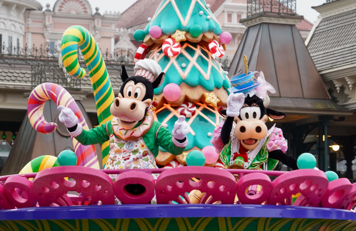 65 Daytime Photos of Mickey's Dazzling Christmas Parade at