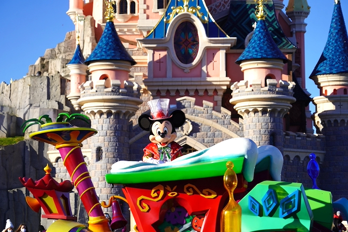 65 Daytime Photos of Mickey's Dazzling Christmas Parade at