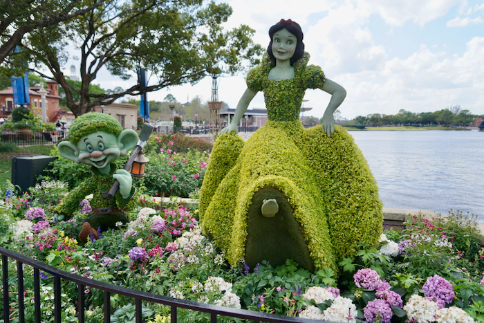 Disney Dooney & and Bourke Flower and Garden Festival Snow White