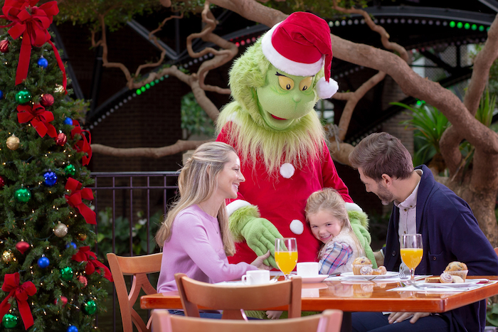 https://www.mousesteps.com/wp-content/uploads/2022/08/The-Grinch-Character-Breakfast.jpeg