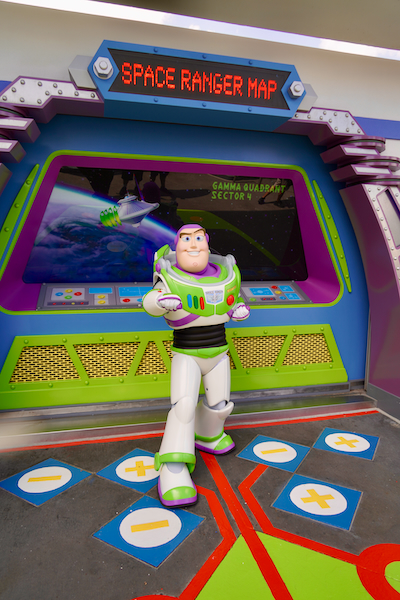 Buzz lightyear game disney 2024 world