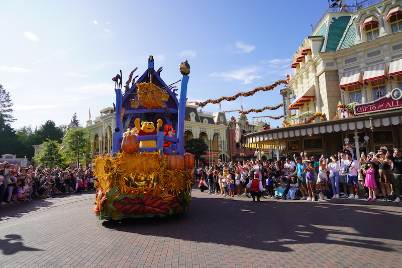 Mickey's Halloween Celebration Parade and Show Returns to Disneyland ...