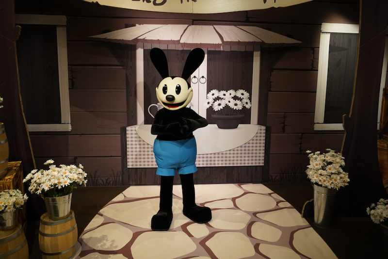 Oswald in Pop-Up Surprises at Disneyland Paris 2023