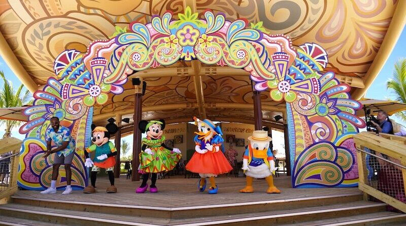 Mickey, Minnie, Donald and Daisy in Rush a Junkanoo Celebration at Lookout Cay