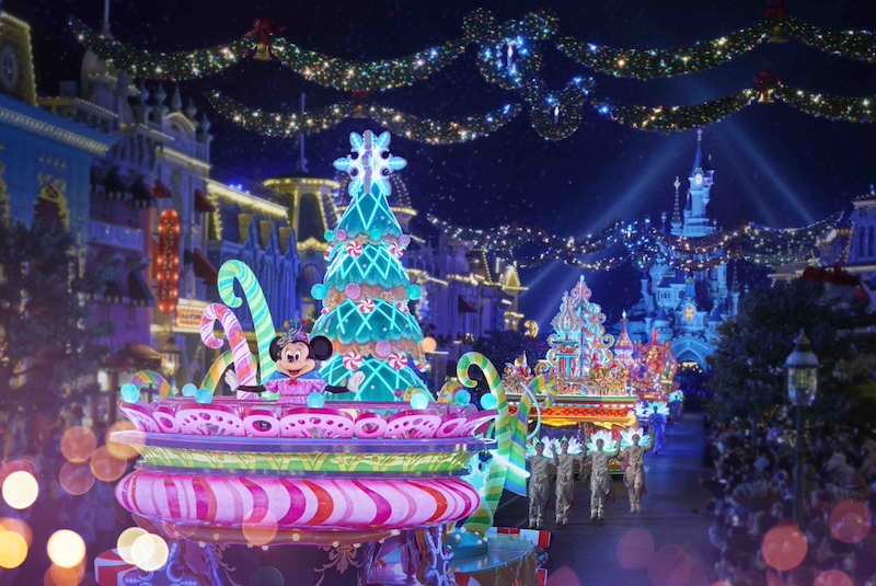 Mickey's Dazzling Christmas Parade