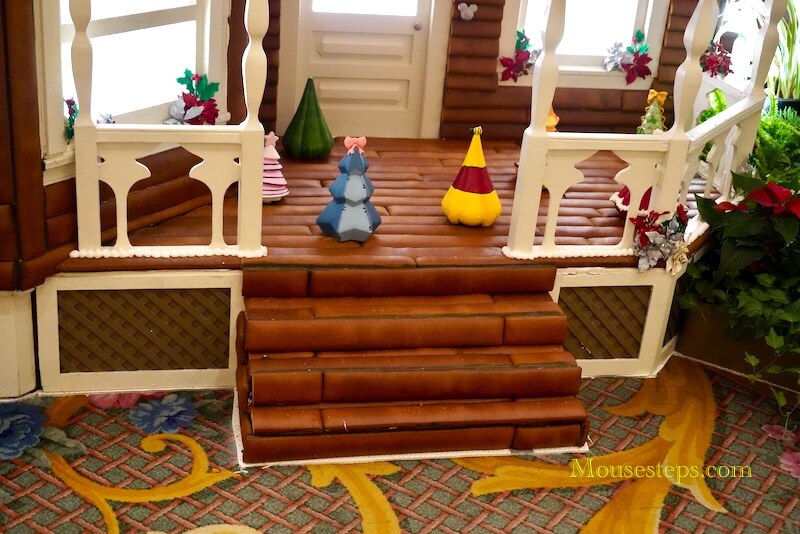 Disney's Grand Floridian Gingerbread House 2024 - Winie the Pooh and Eeyore tree