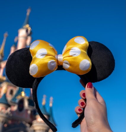 Pièces Jaunes ear headband at Disneyland Paris 2025